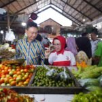 Wali Kota Pontianak Cek Harga Bahan Pokok di Pasar Puring